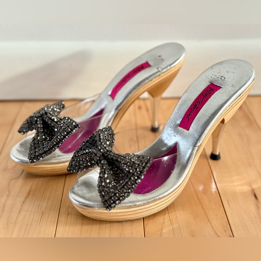 Betsey Johnson Polly Silver Heels with Black Rhinestone Bow - Picture 7 of 10